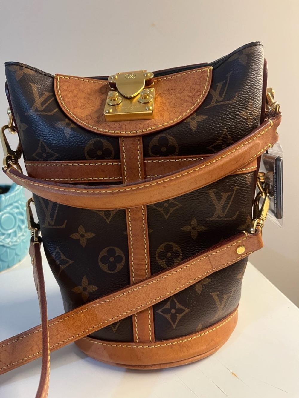 Louis Vuitton Monogram Canvas Bucket Crossbody in Brown and Natural - Picture 4 of 17